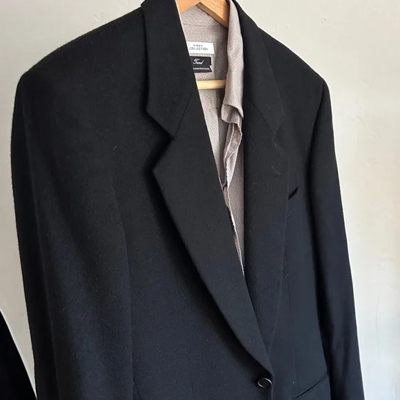 36R Cashmere Georgio Armani designer black sport coat - Picture 1 of 9